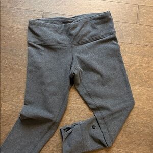 Lulu Wunder Under 23” Crop Grey, size 8